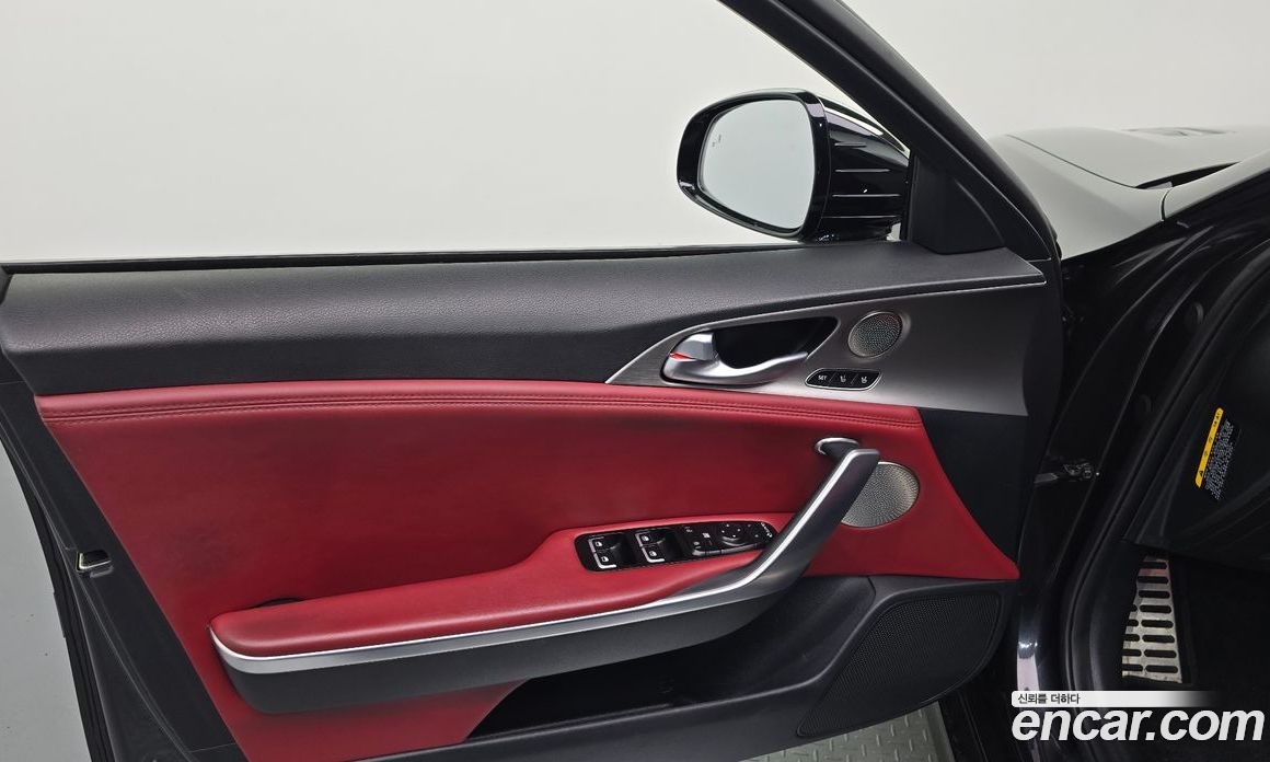 Kia Stinger фото 24