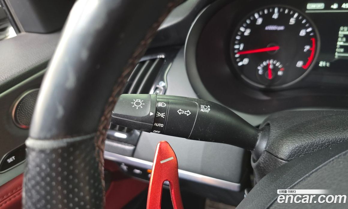 Kia Stinger фото 35