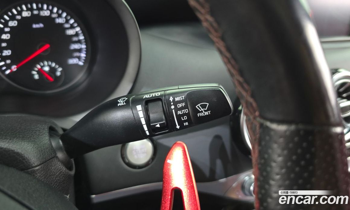 Kia Stinger фото 39