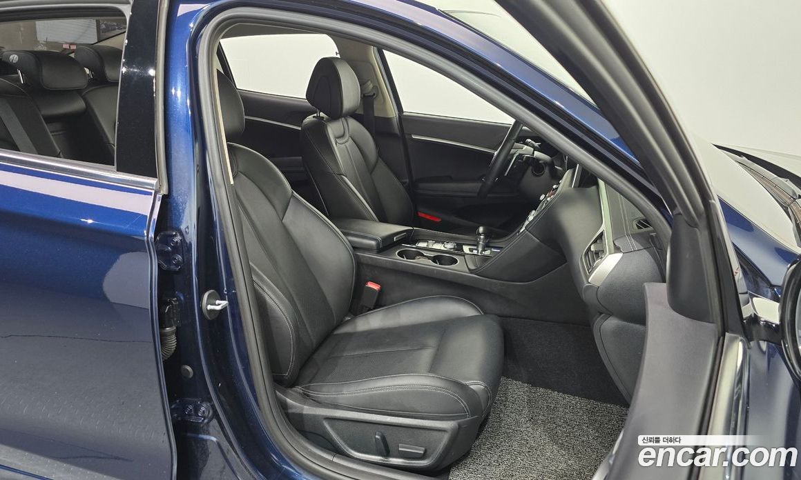 Genesis G70 фото 26