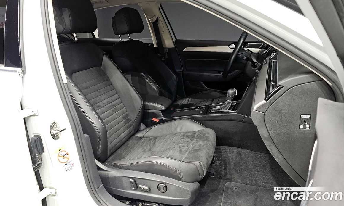 Volkswagen Passat GT (B8) фото 11