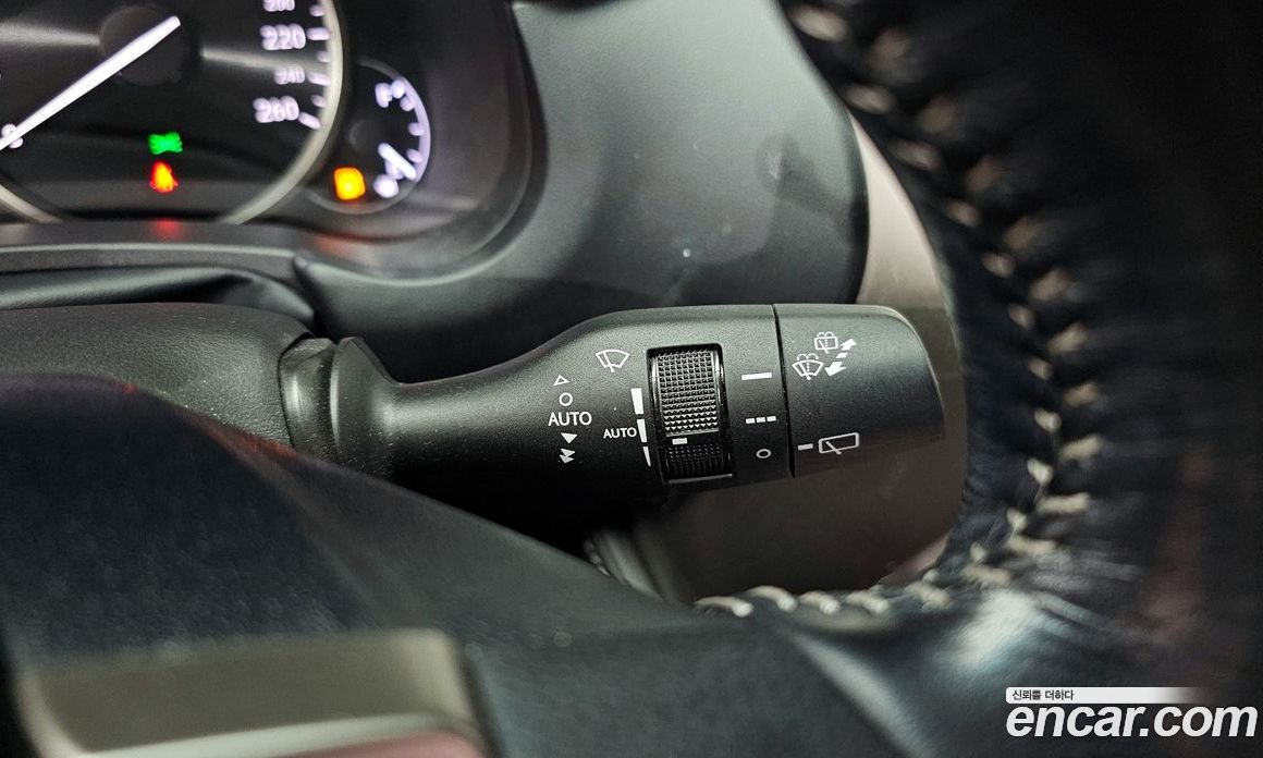 Lexus NX300h фото 18