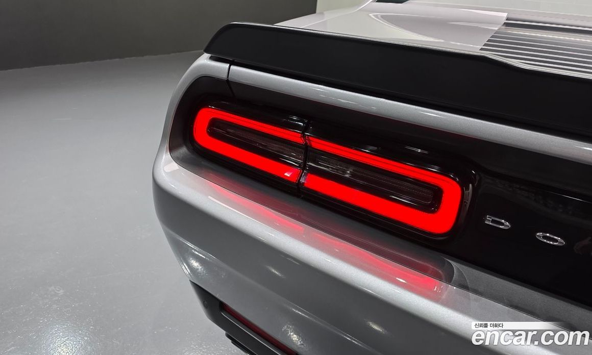 Dodge Challenger фото 23