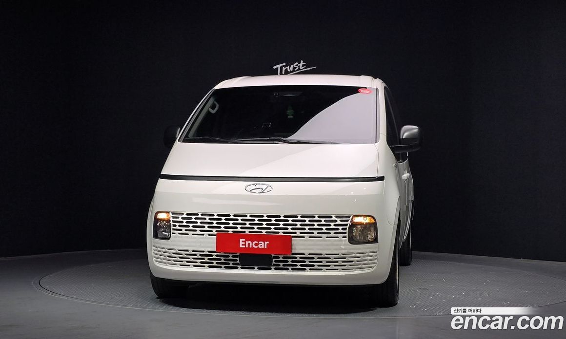 Hyundai Staria фото 3