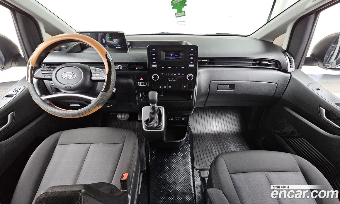 Hyundai Staria фото 7