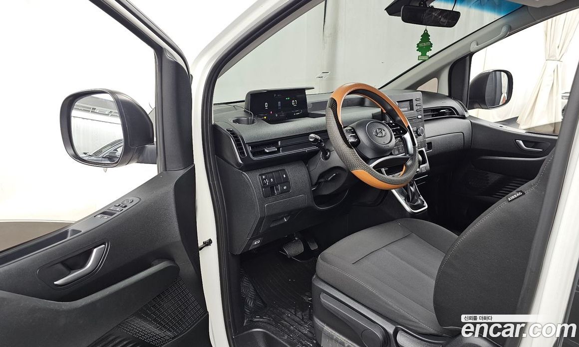 Hyundai Staria фото 10
