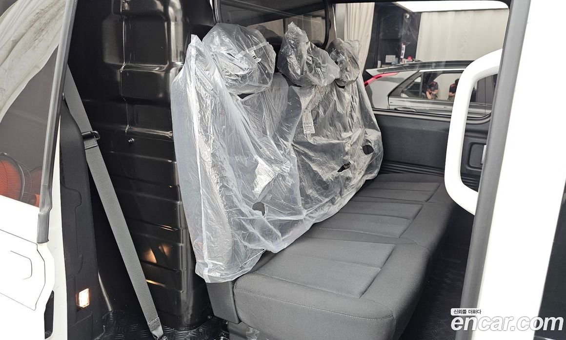 Hyundai Staria фото 12