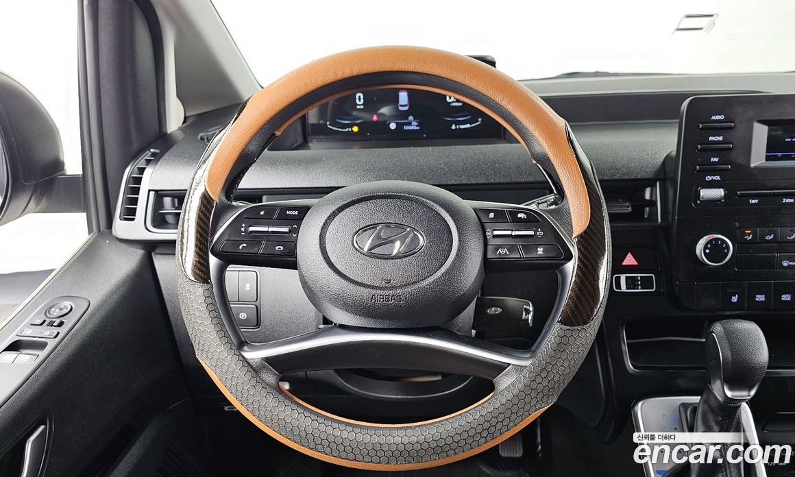 Hyundai Staria фото 13