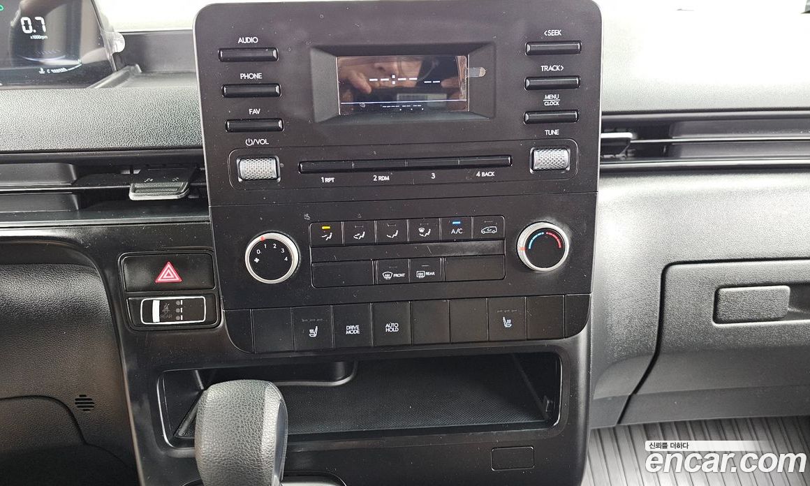 Hyundai Staria фото 14
