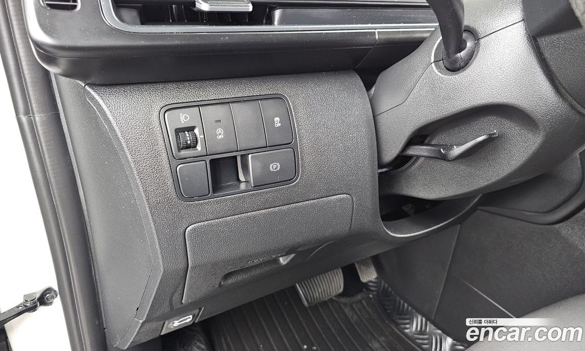 Hyundai Staria фото 19