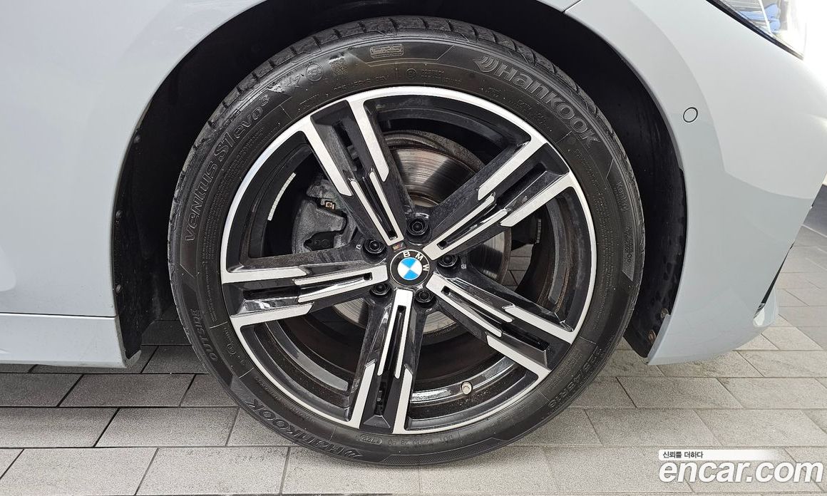 BMW 4-Series (G22) фото 21