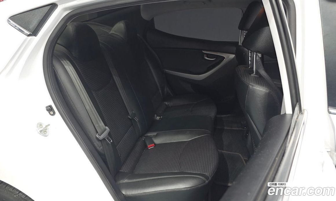 Hyundai The New Avante фото 11
