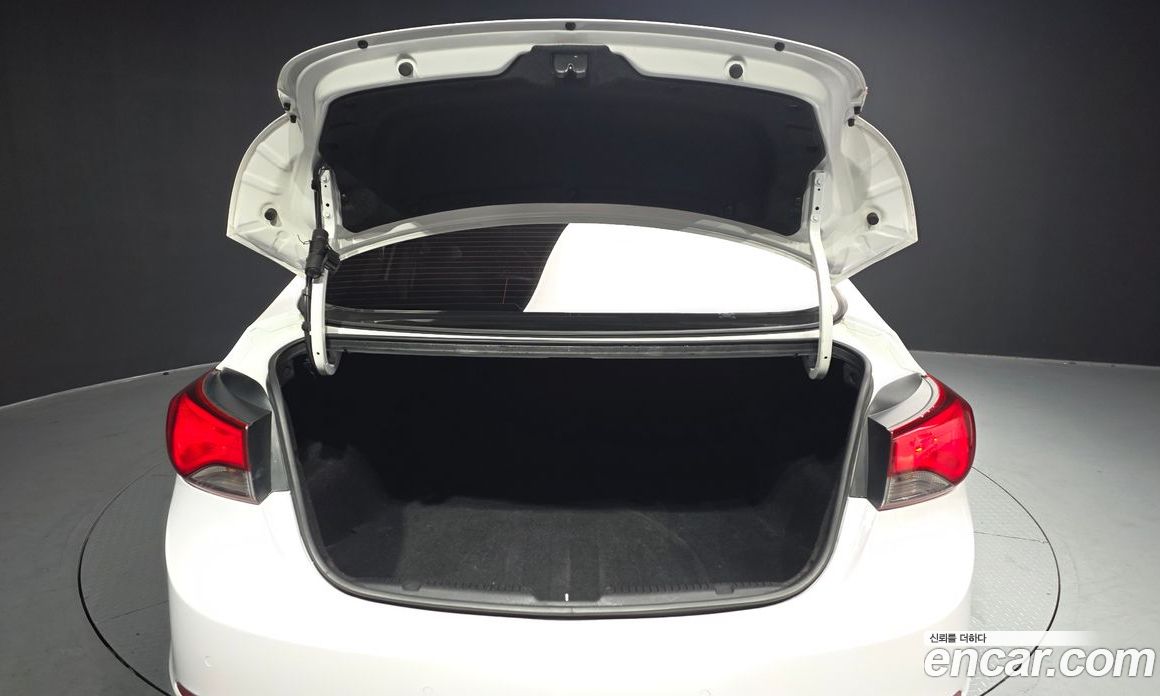 Hyundai The New Avante фото 20