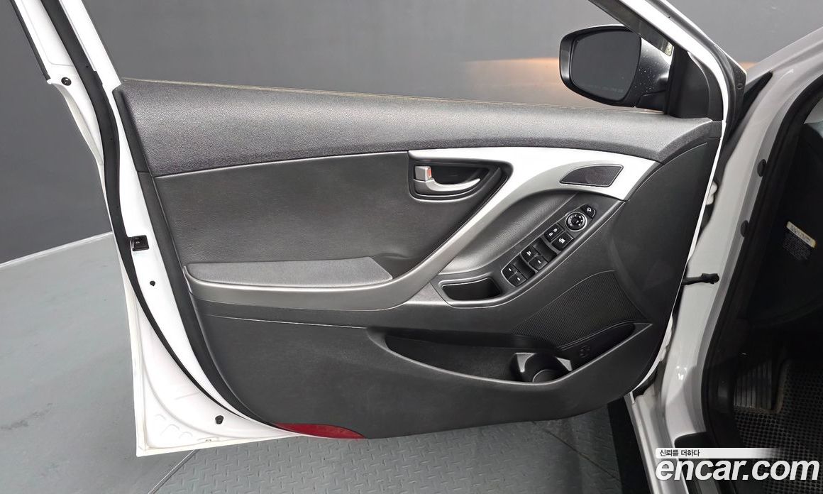 Hyundai The New Avante фото 24