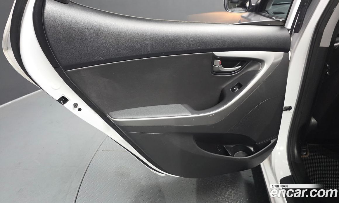 Hyundai The New Avante фото 25