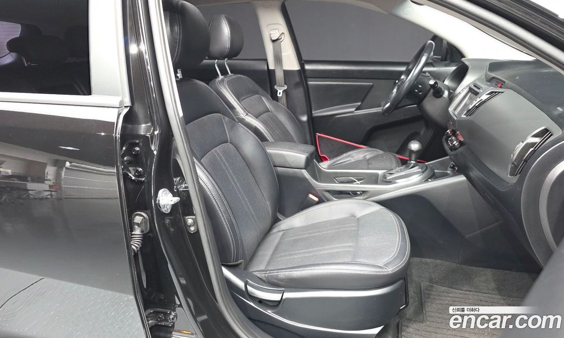 Kia Sportage 3rd Gen фото 11