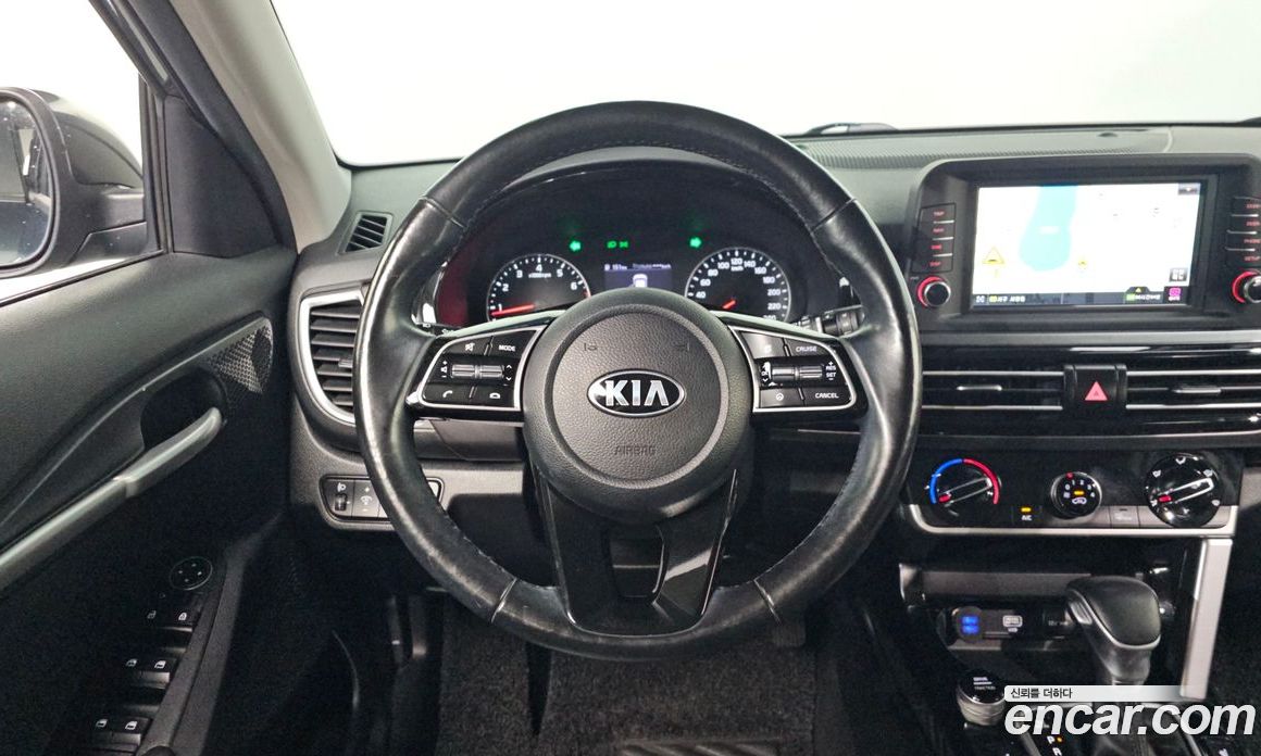 Kia Seltos фото 12