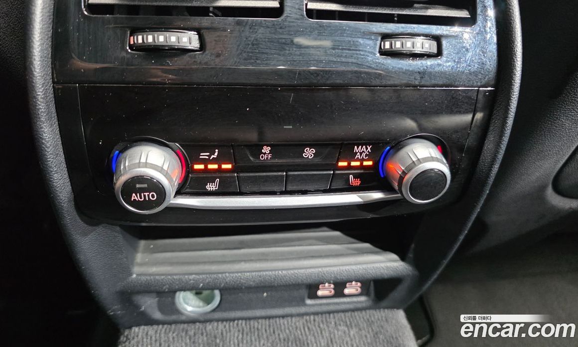 BMW 5-Series (G30) фото 18