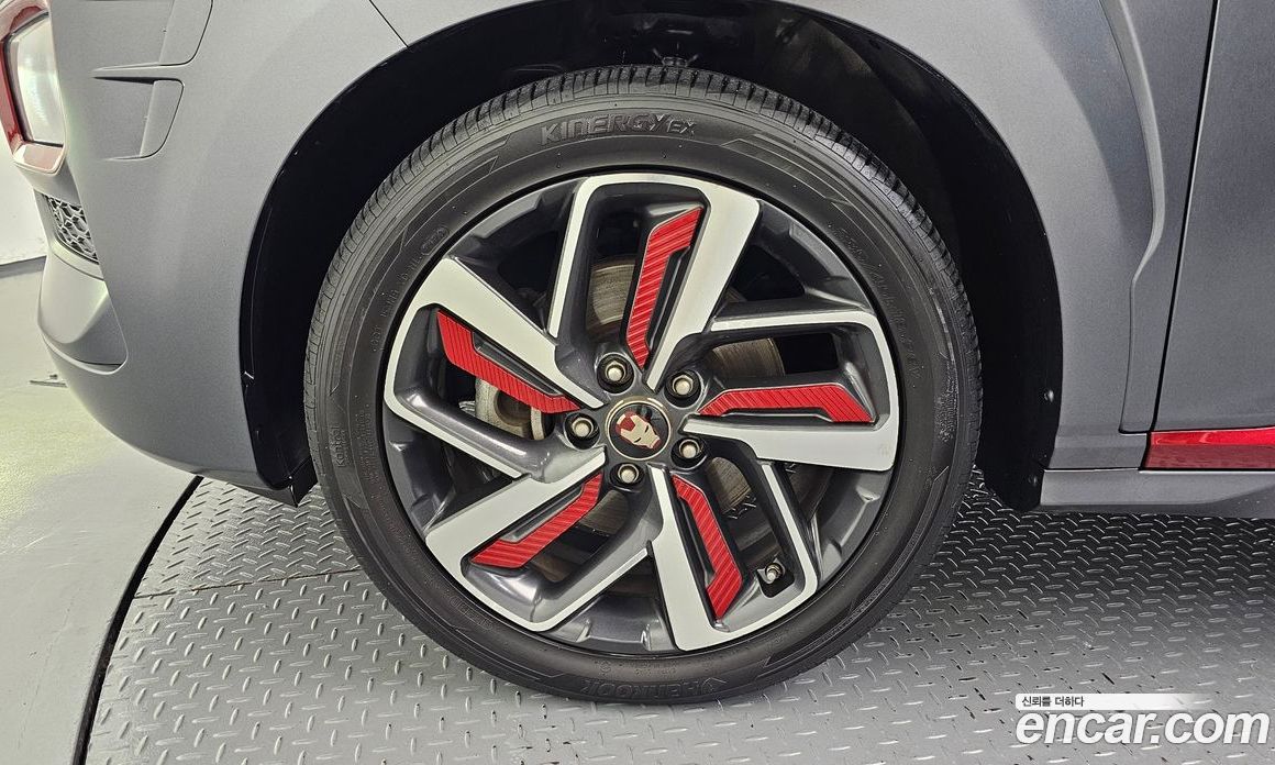 Hyundai Kona фото 5