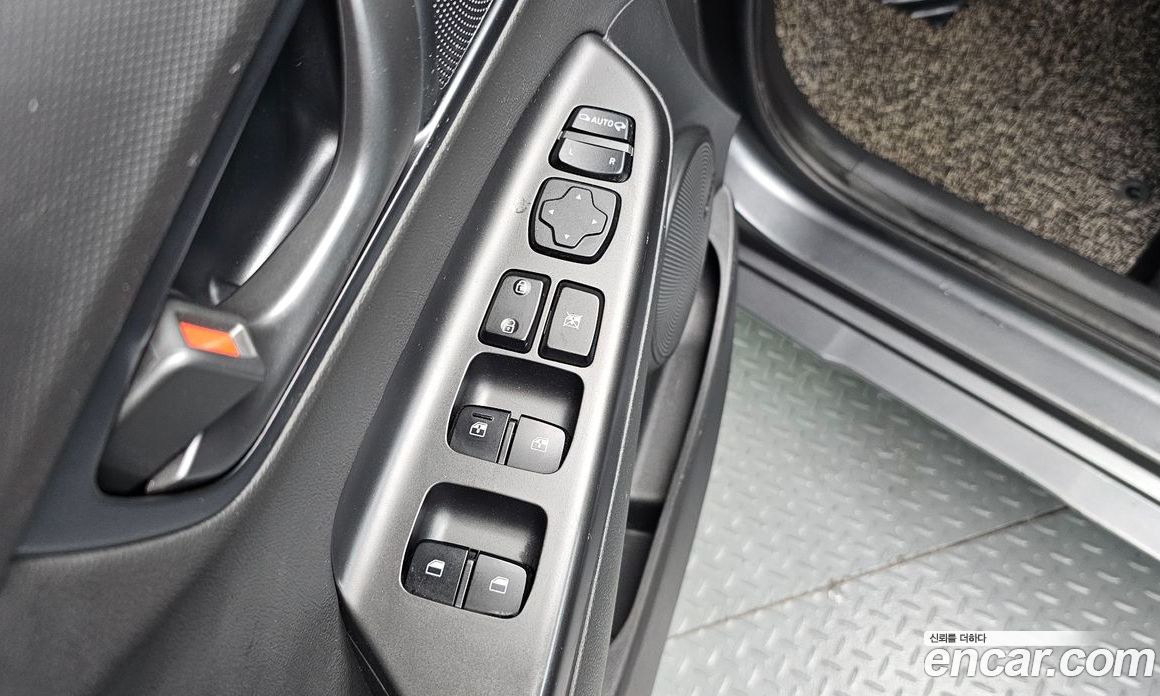Hyundai Kona фото 17