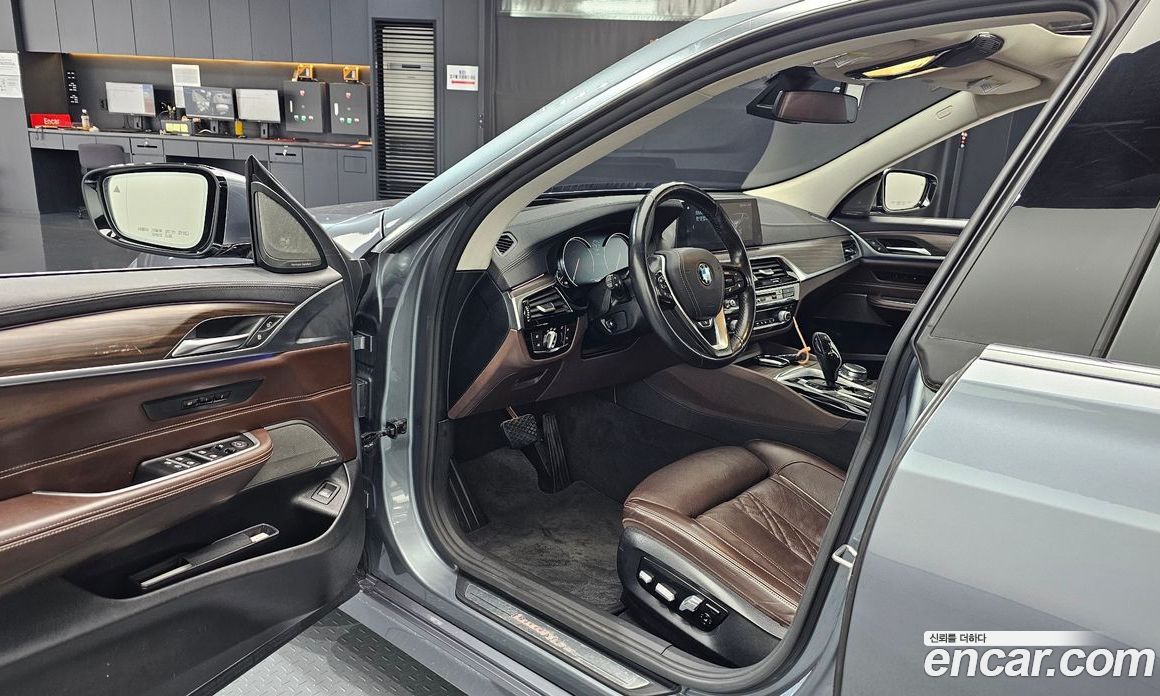 BMW 6-Series GT (G32) фото 10