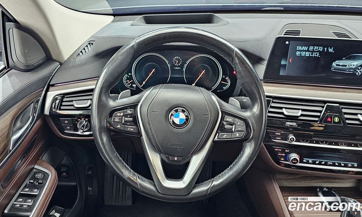 BMW 6-Series GT (G32) фото 13