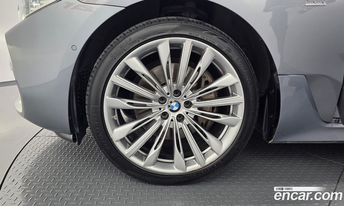 BMW 6-Series GT (G32) фото 21