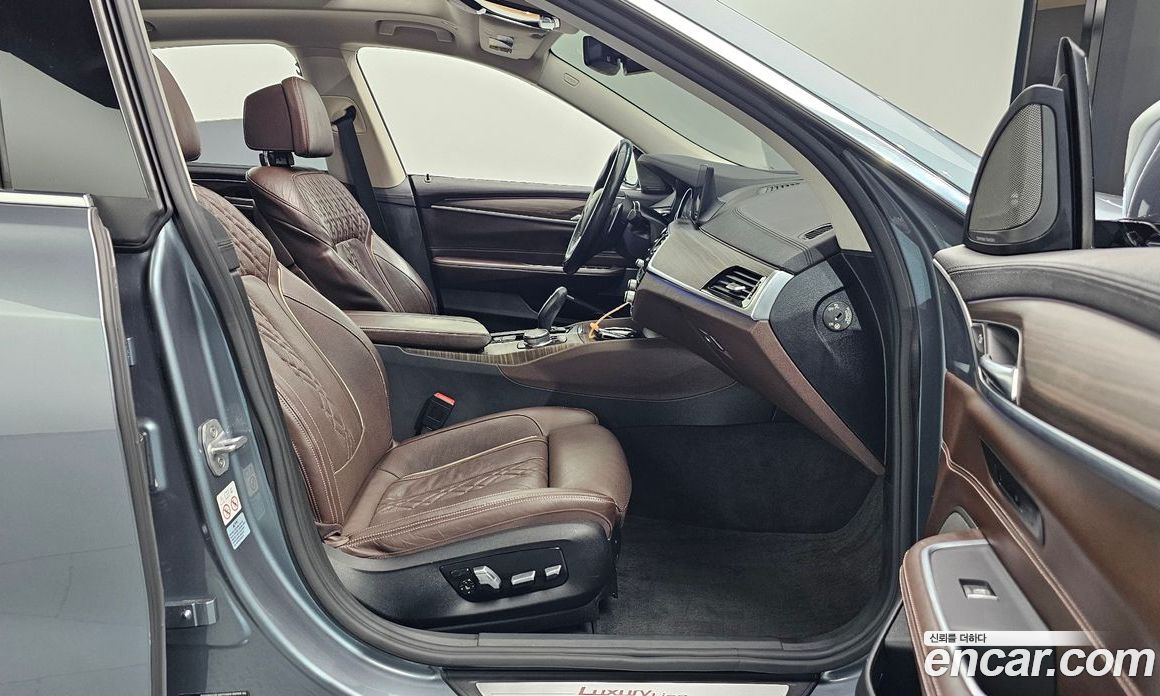 BMW 6-Series GT (G32) фото 26