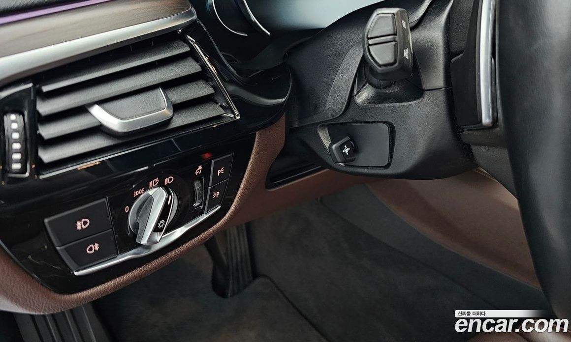 BMW 6-Series GT (G32) фото 27
