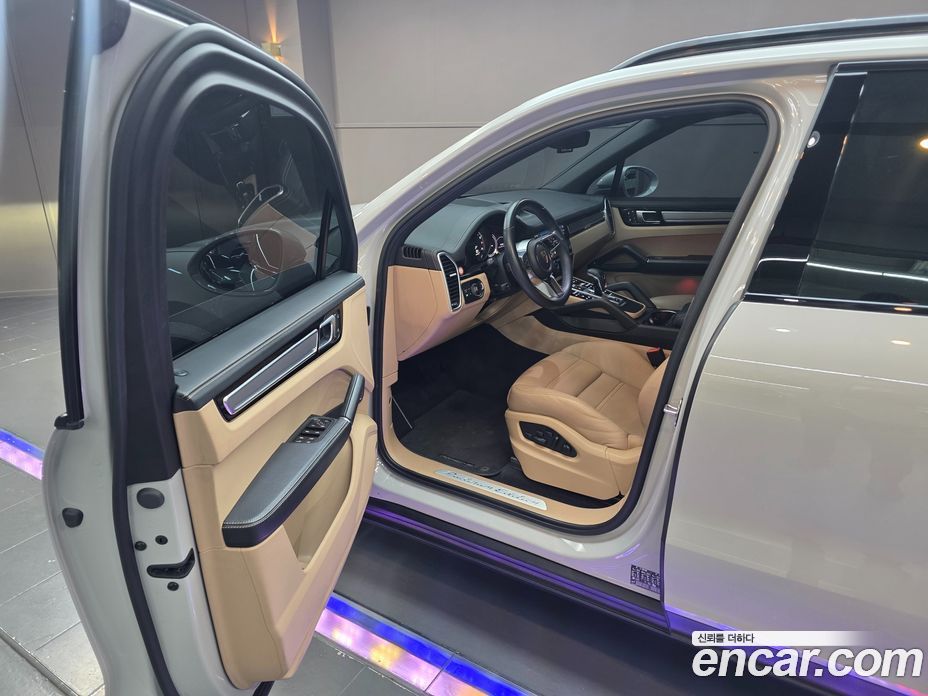 Porsche Cayenne 3rd Gen фото 10