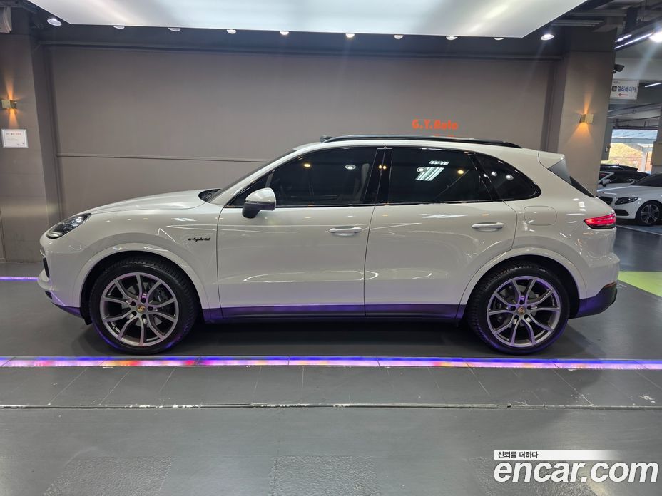 Porsche Cayenne 3rd Gen фото 19