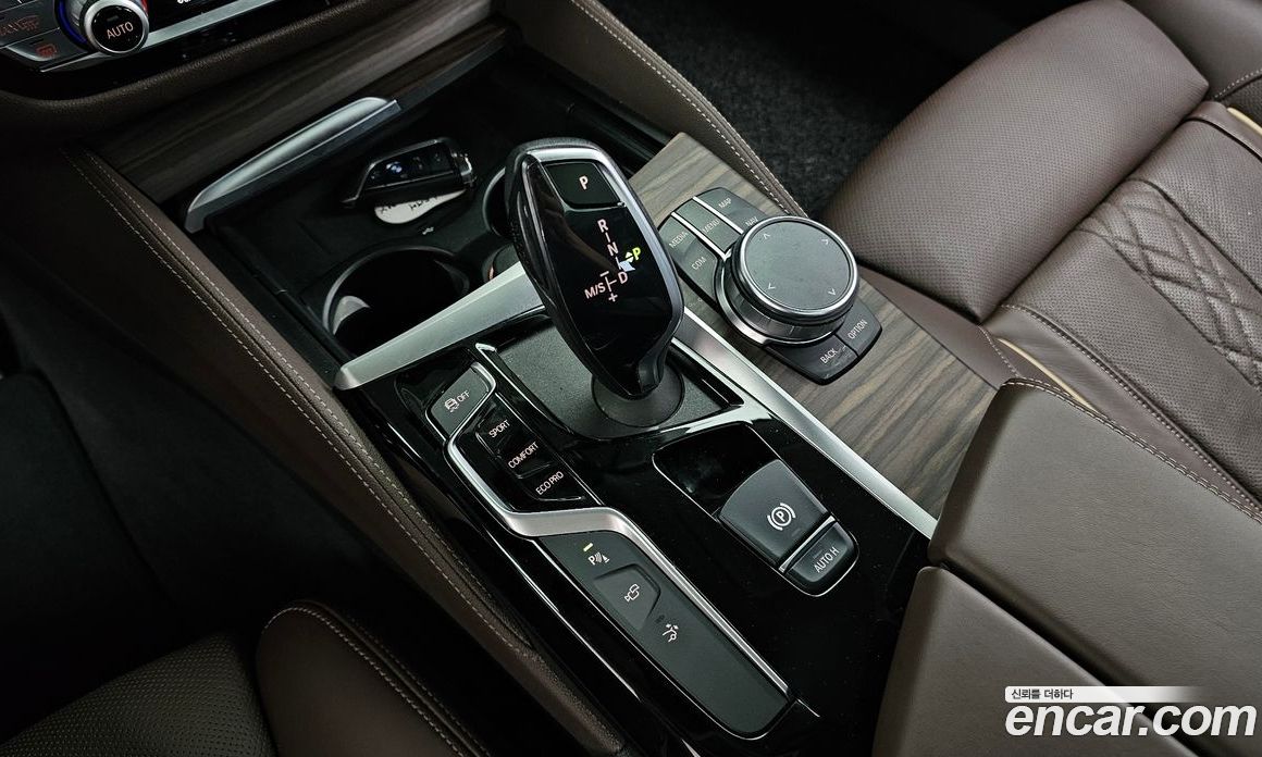 BMW 6-Series GT (G32) фото 9