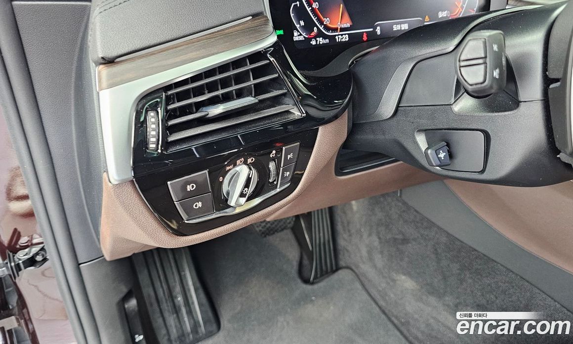 BMW 6-Series GT (G32) фото 32