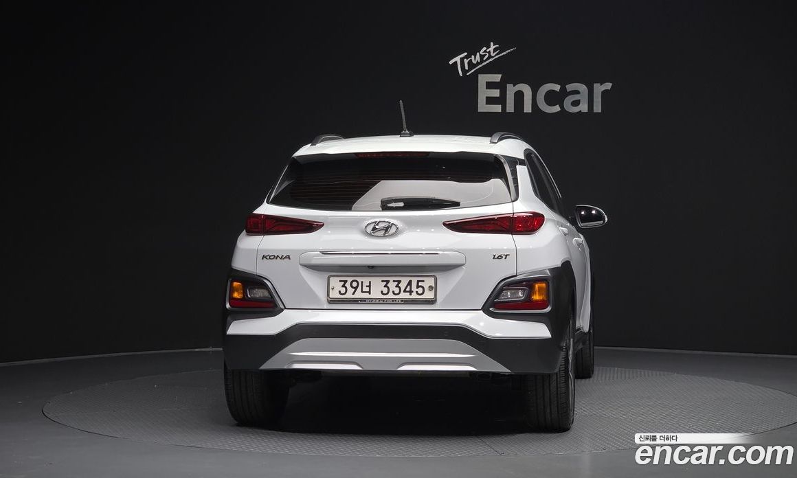 Hyundai Kona фото 4