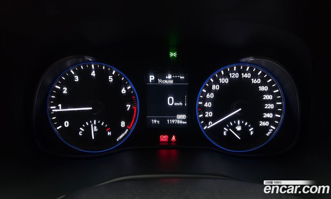 Hyundai Kona фото 8