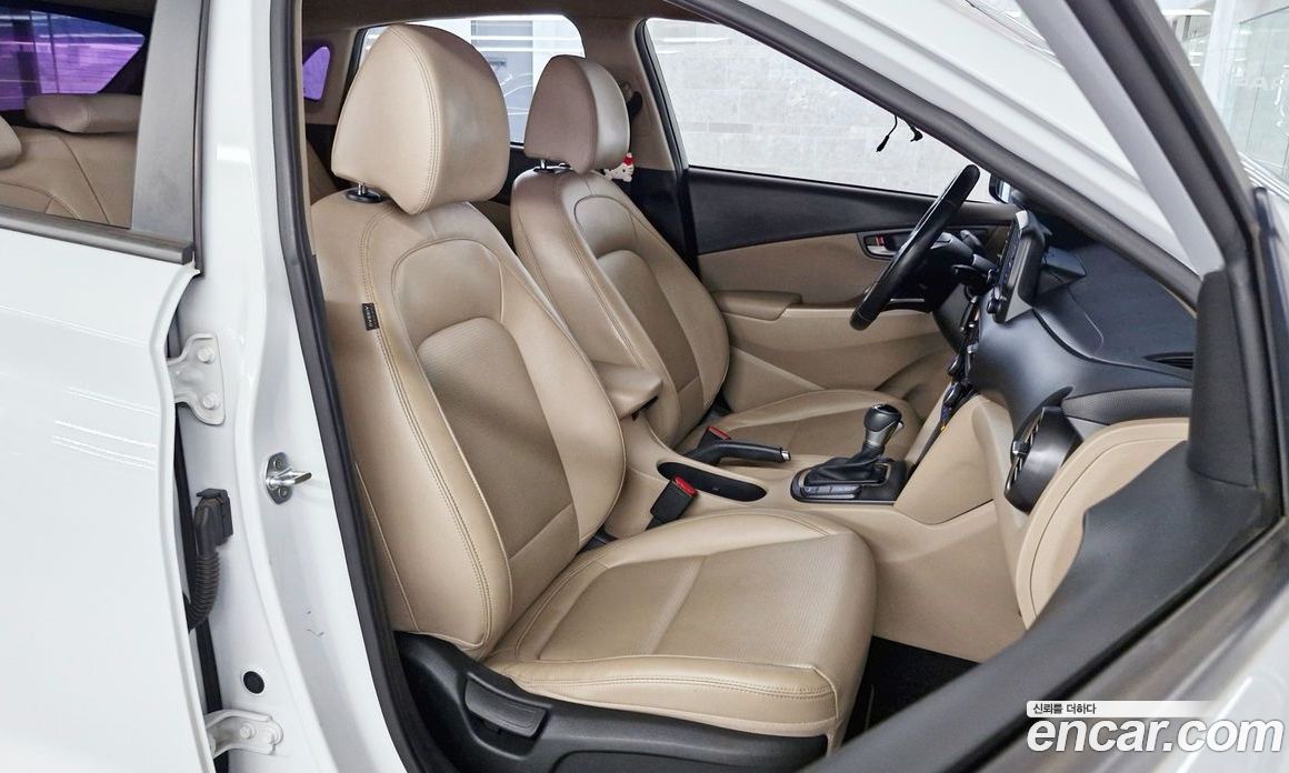 Hyundai Kona фото 11