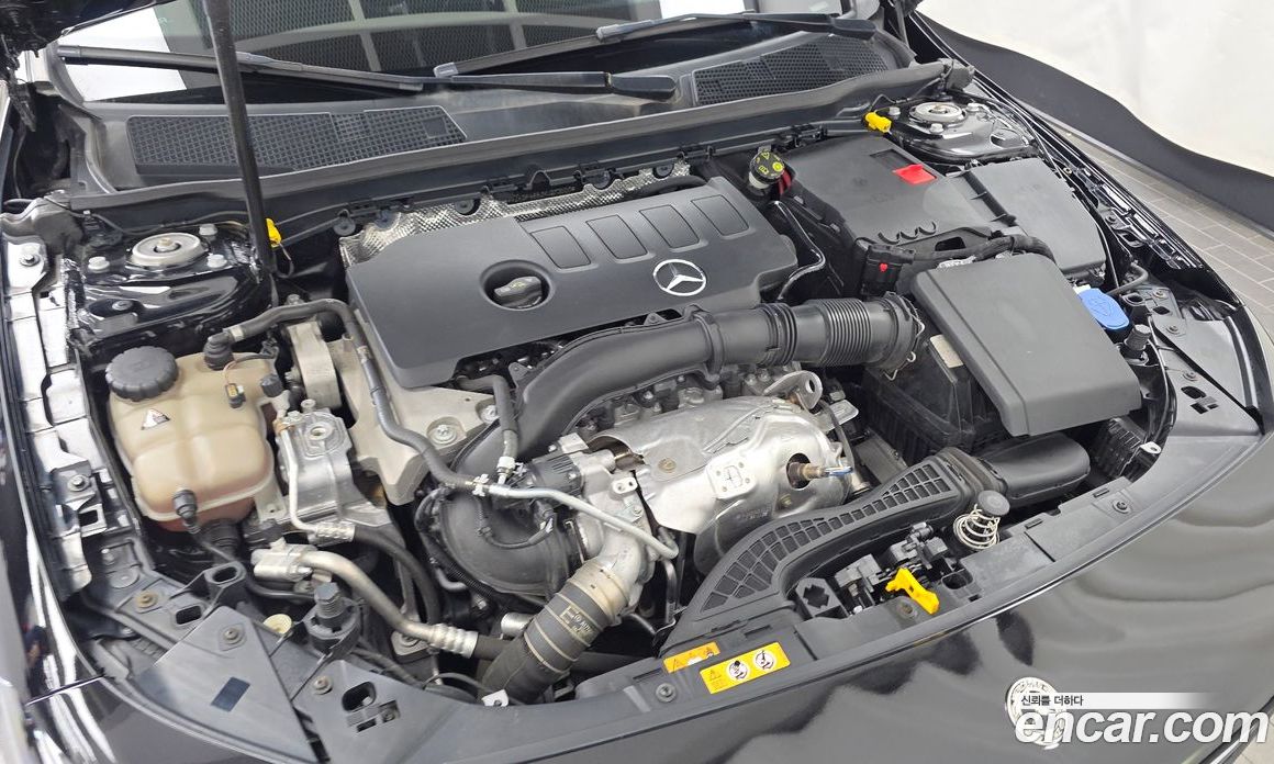 Mercedes-Benz A-Class W177 фото 6