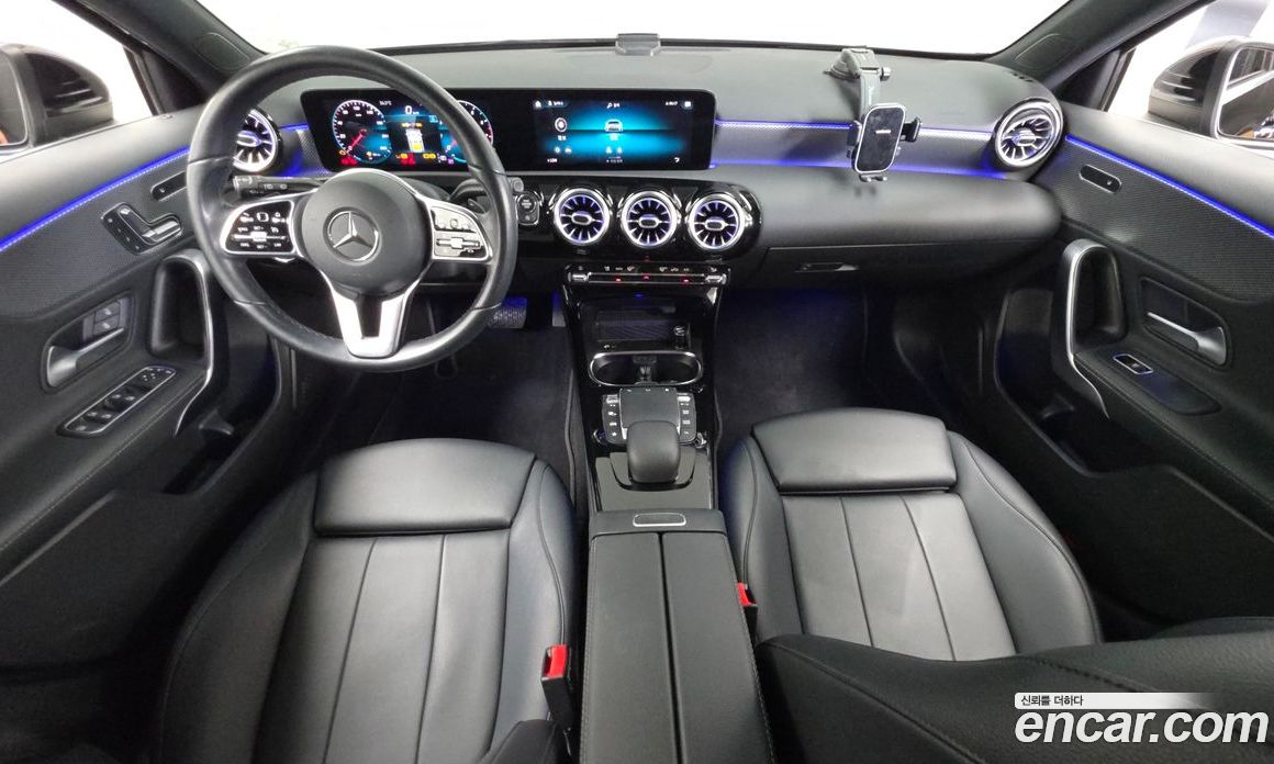 Mercedes-Benz A-Class W177 фото 7