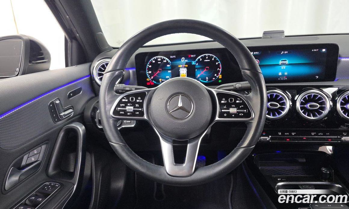 Mercedes-Benz A-Class W177 фото 13