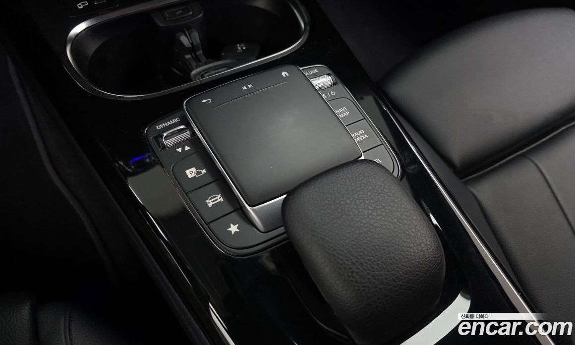 Mercedes-Benz A-Class W177 фото 18