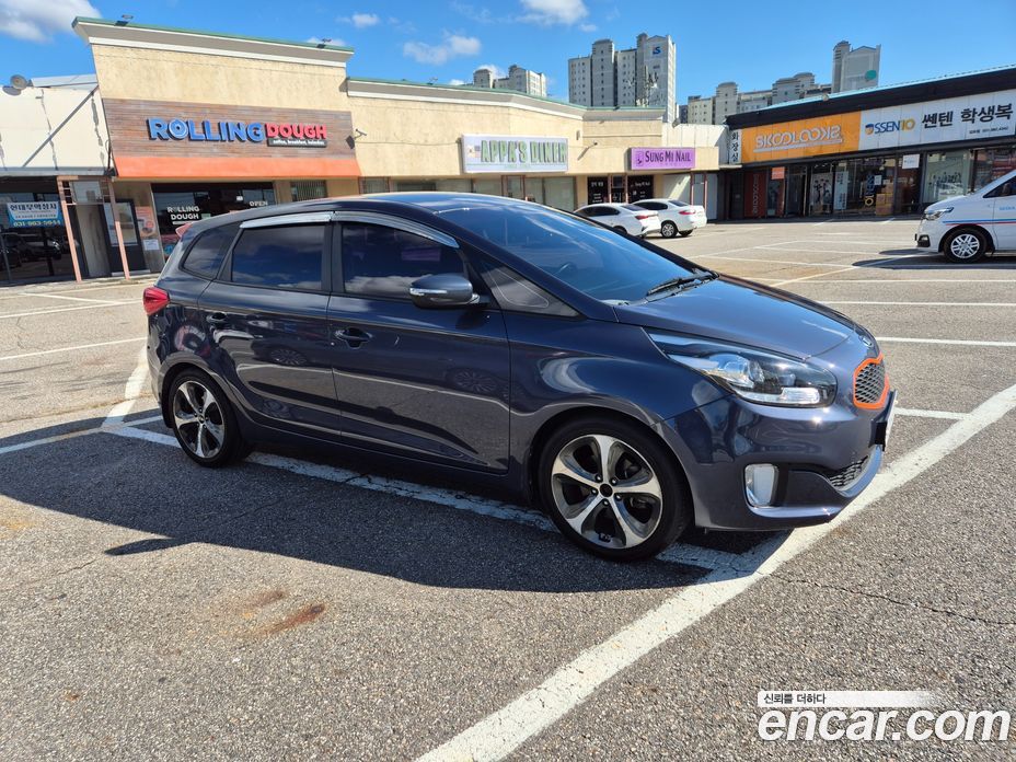 Kia Carens 3rd Gen фото 3