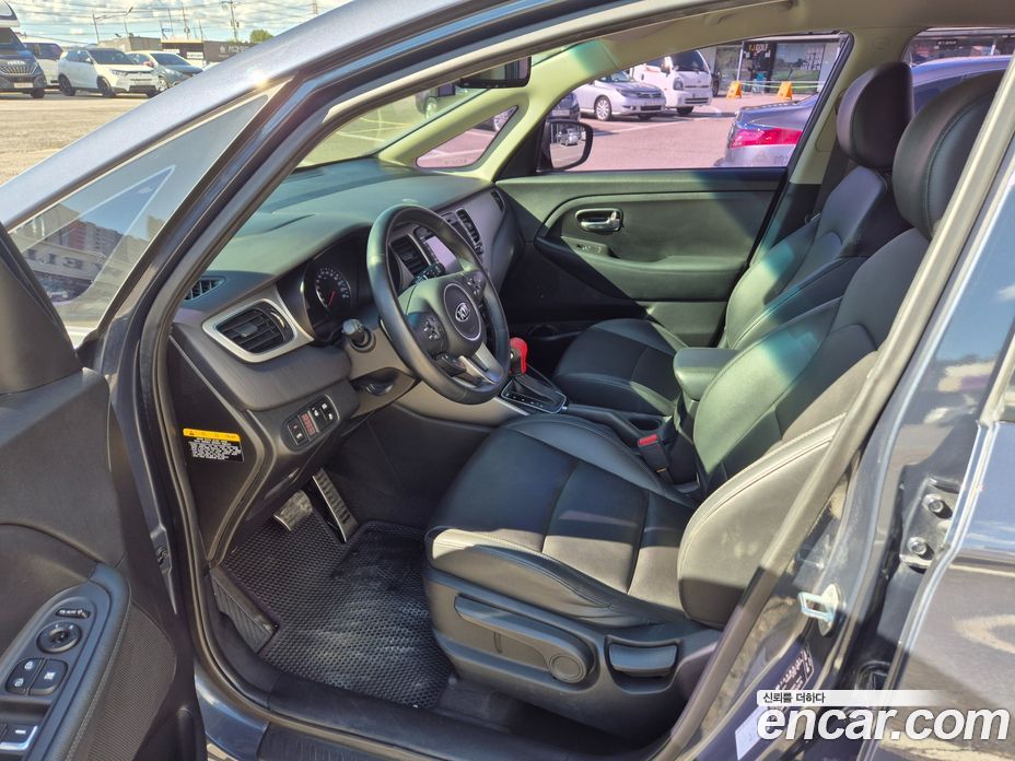 Kia Carens 3rd Gen фото 9