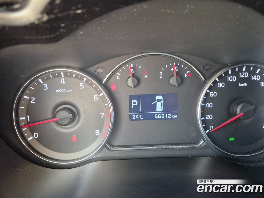 Kia Carens 3rd Gen фото 11