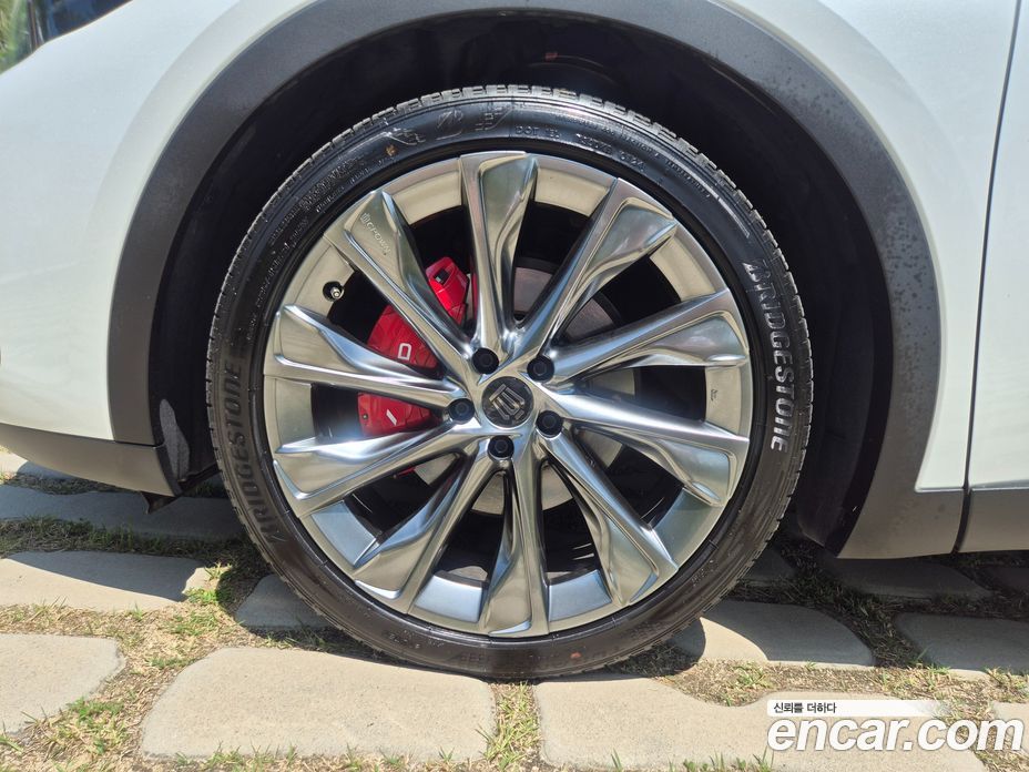 Toyota Crown Crossover фото 6