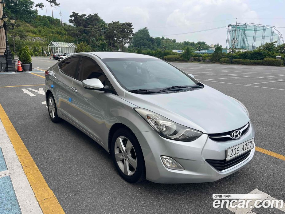 Hyundai Avante (MD) фото 3