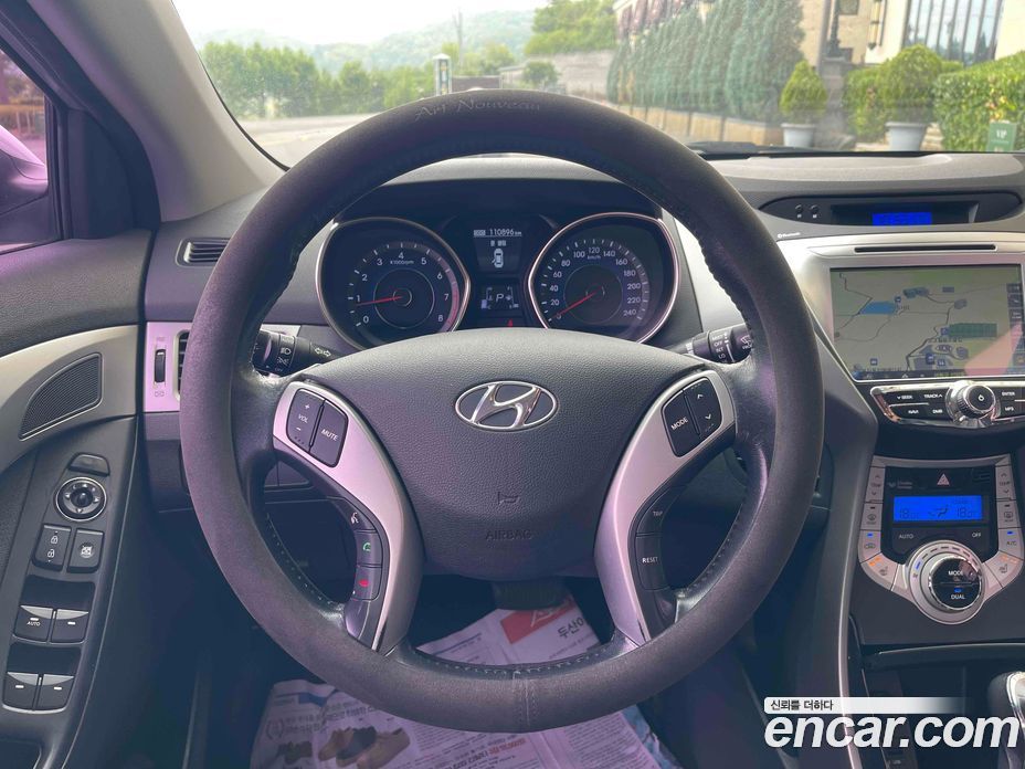 Hyundai Avante (MD) фото 15