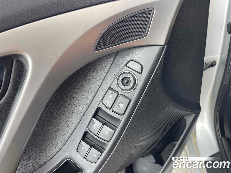 Hyundai Avante (MD) фото 18