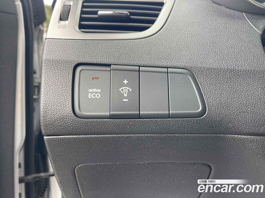 Hyundai Avante (MD) фото 19