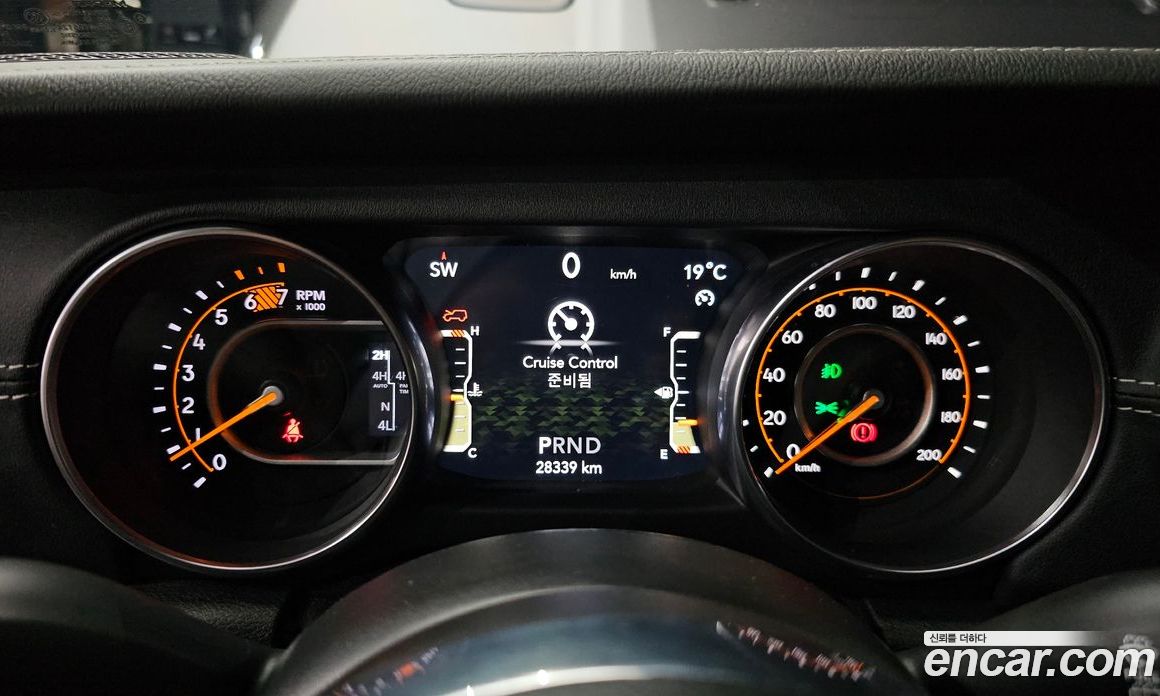 Jeep Wrangler (JL) фото 8