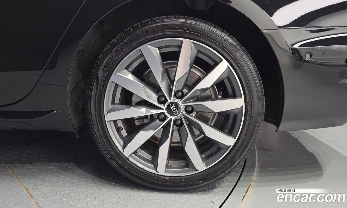 Audi A4 (B9) фото 22